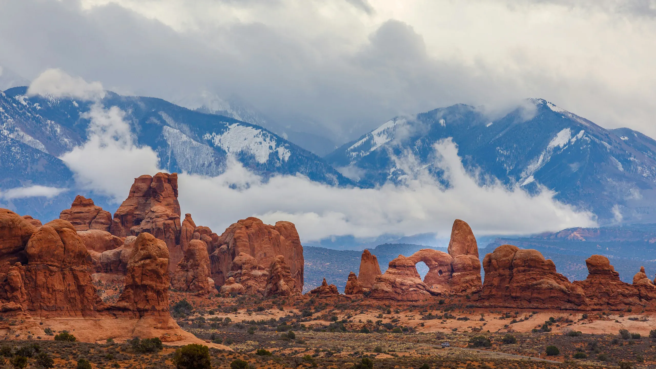 Turret Arch, Balanced Rock, Moab, Utah