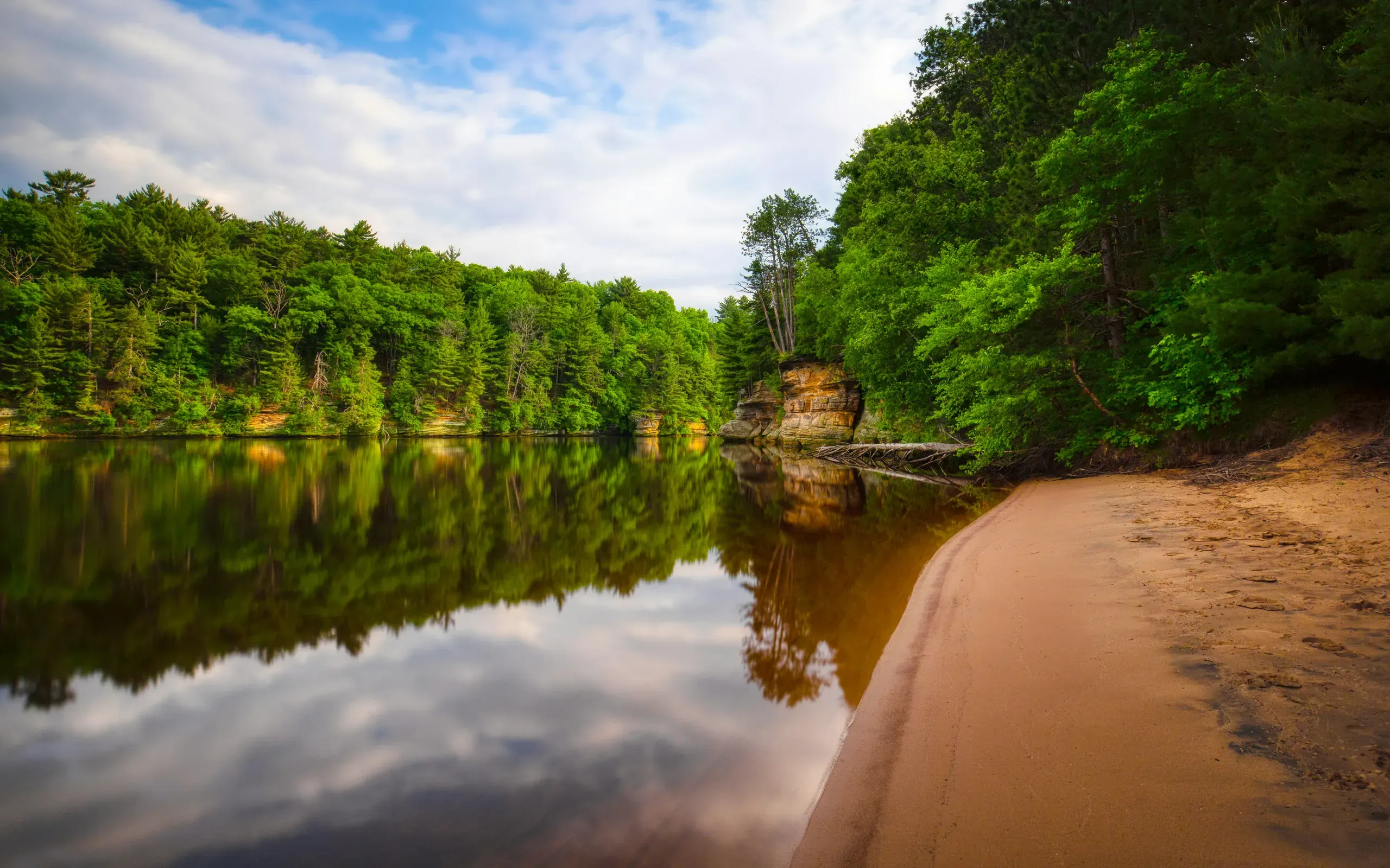 Dells of the Wisconsin River, Wisconsin Dells, Wisconsin. Calming silence